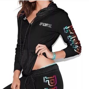 TRADE FOR @MACPRINCESSS VS PINK HOODIES